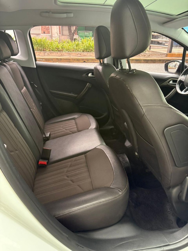 Peugeot 2008 Sport — foto 9